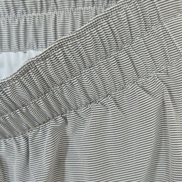 Running Shorts - Picture 3 of 4